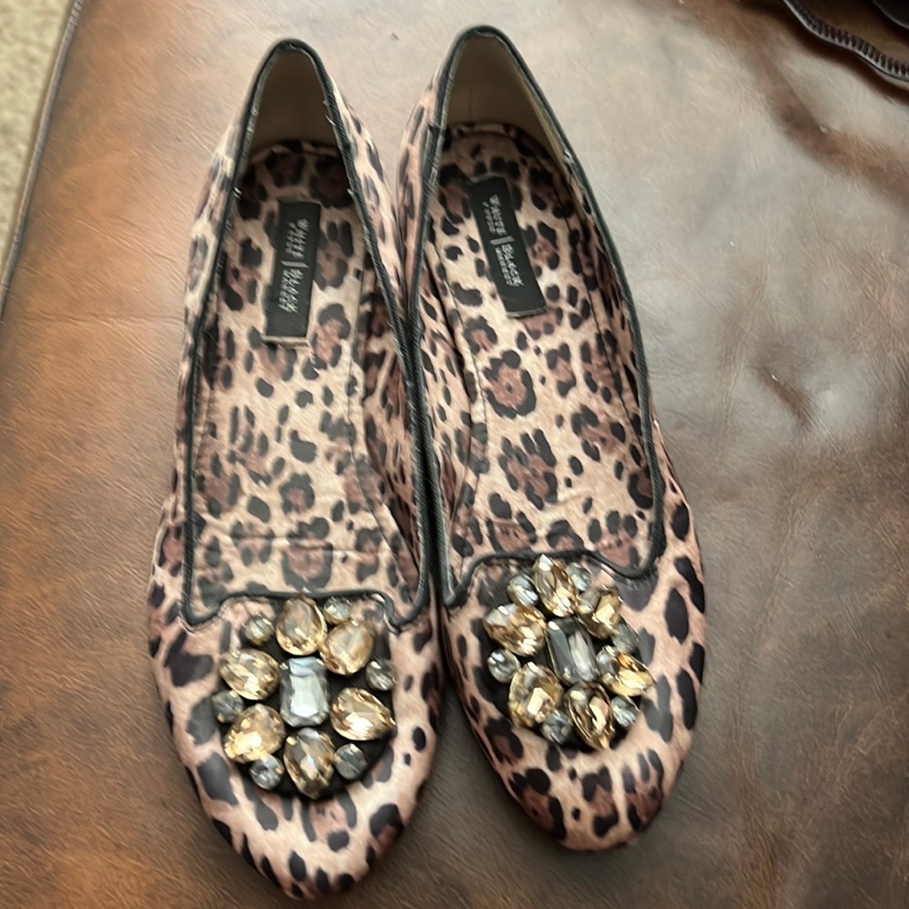 WHBM flat shoes